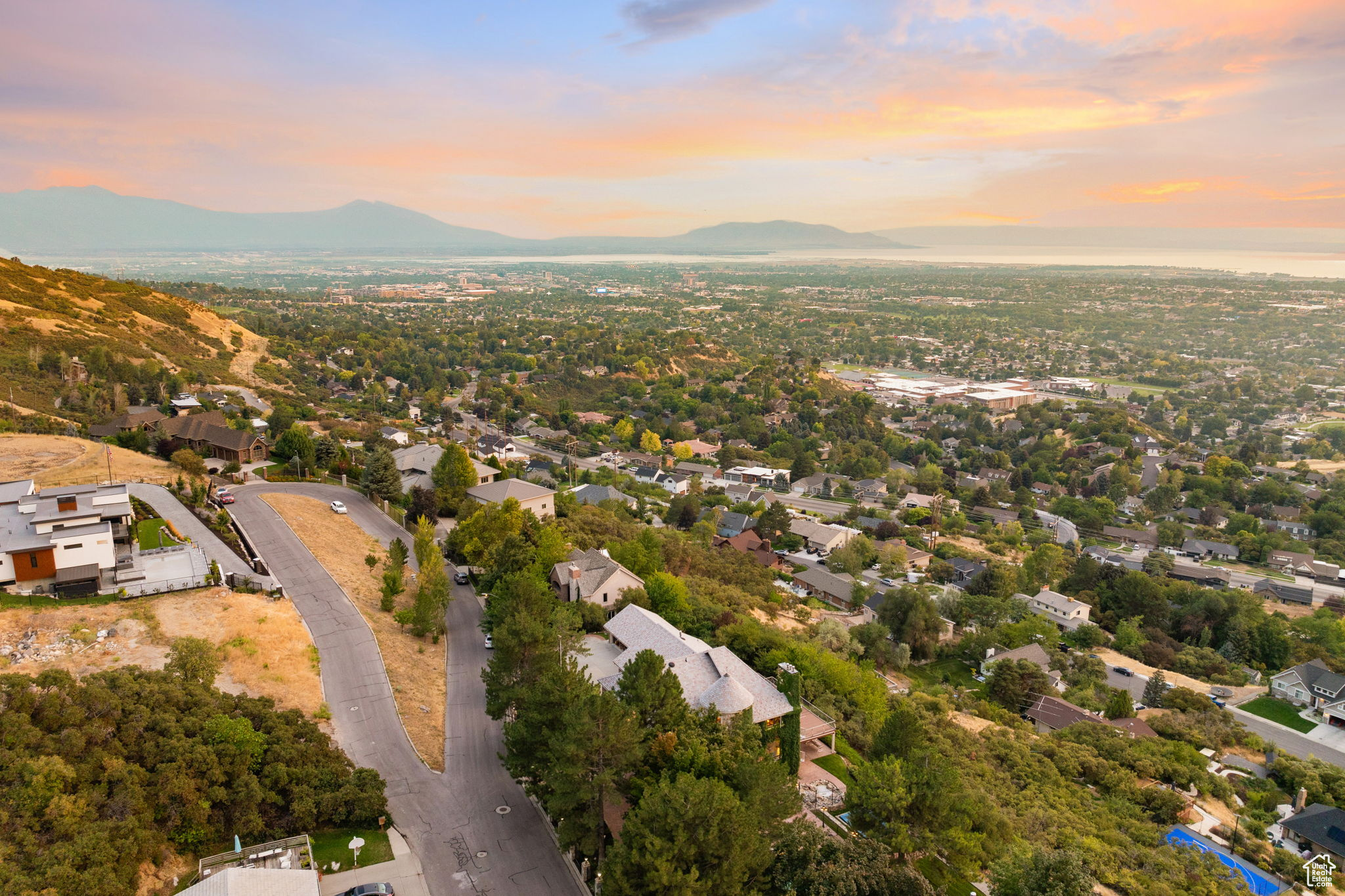 SHERWOOD HILLS - Residential
