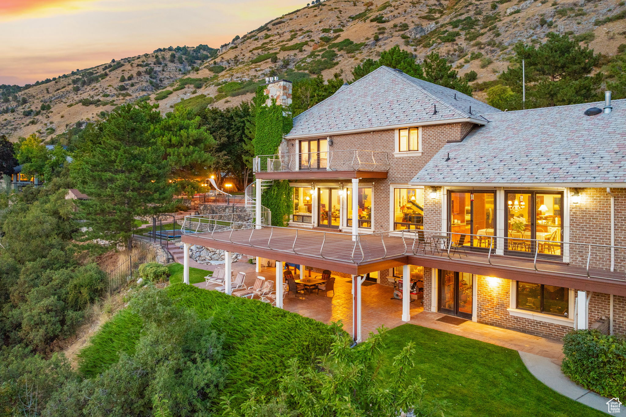 SHERWOOD HILLS - Residential