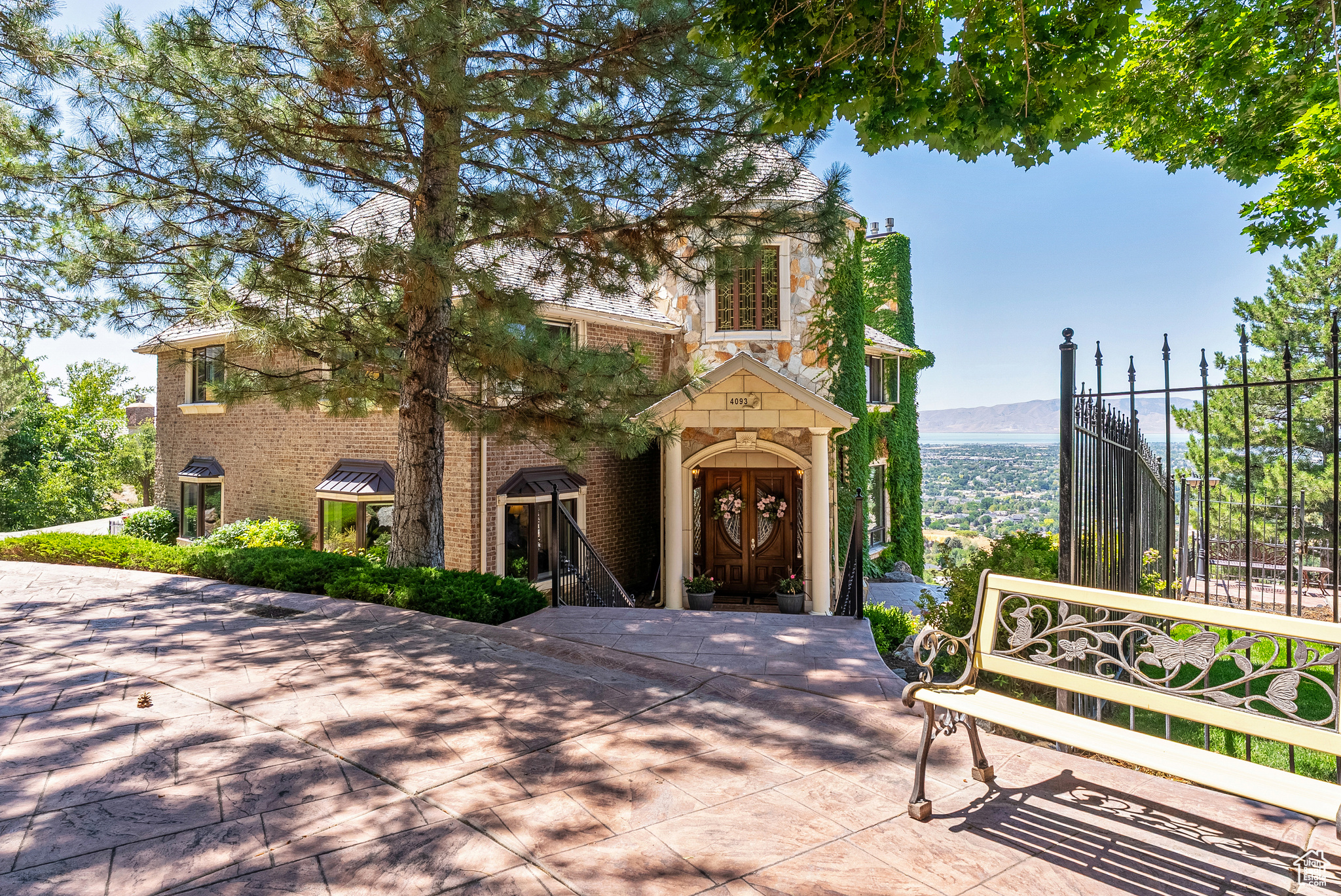 SHERWOOD HILLS - Residential