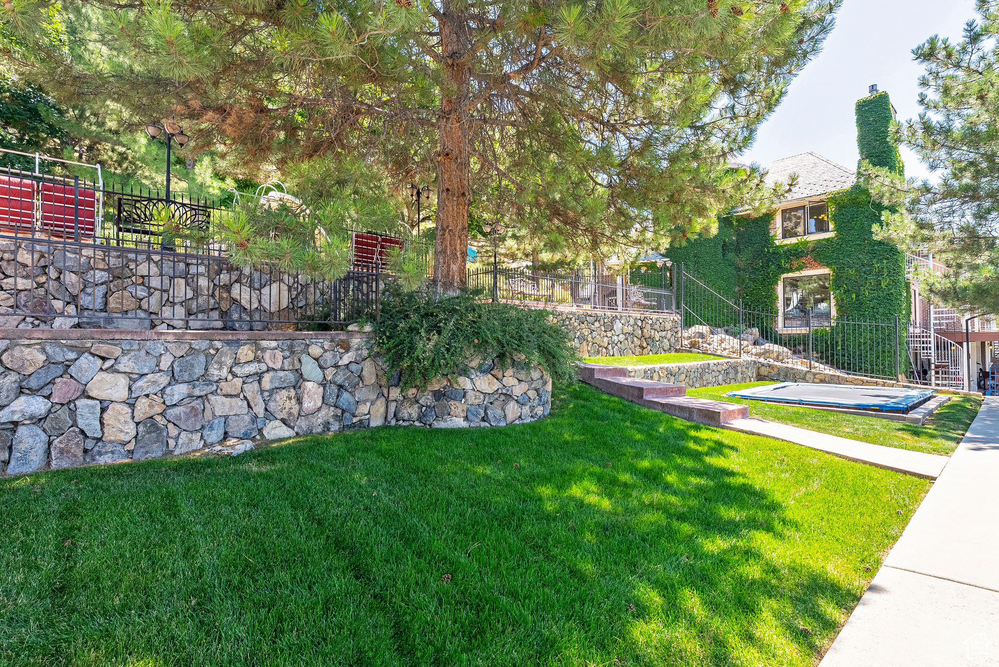 SHERWOOD HILLS - Residential