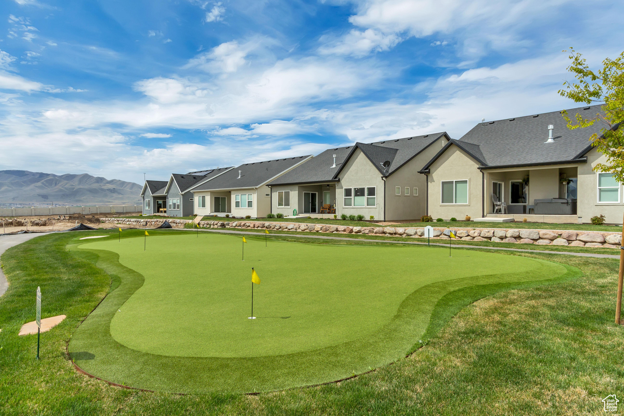 STARHAVEN VILLAS - Residential