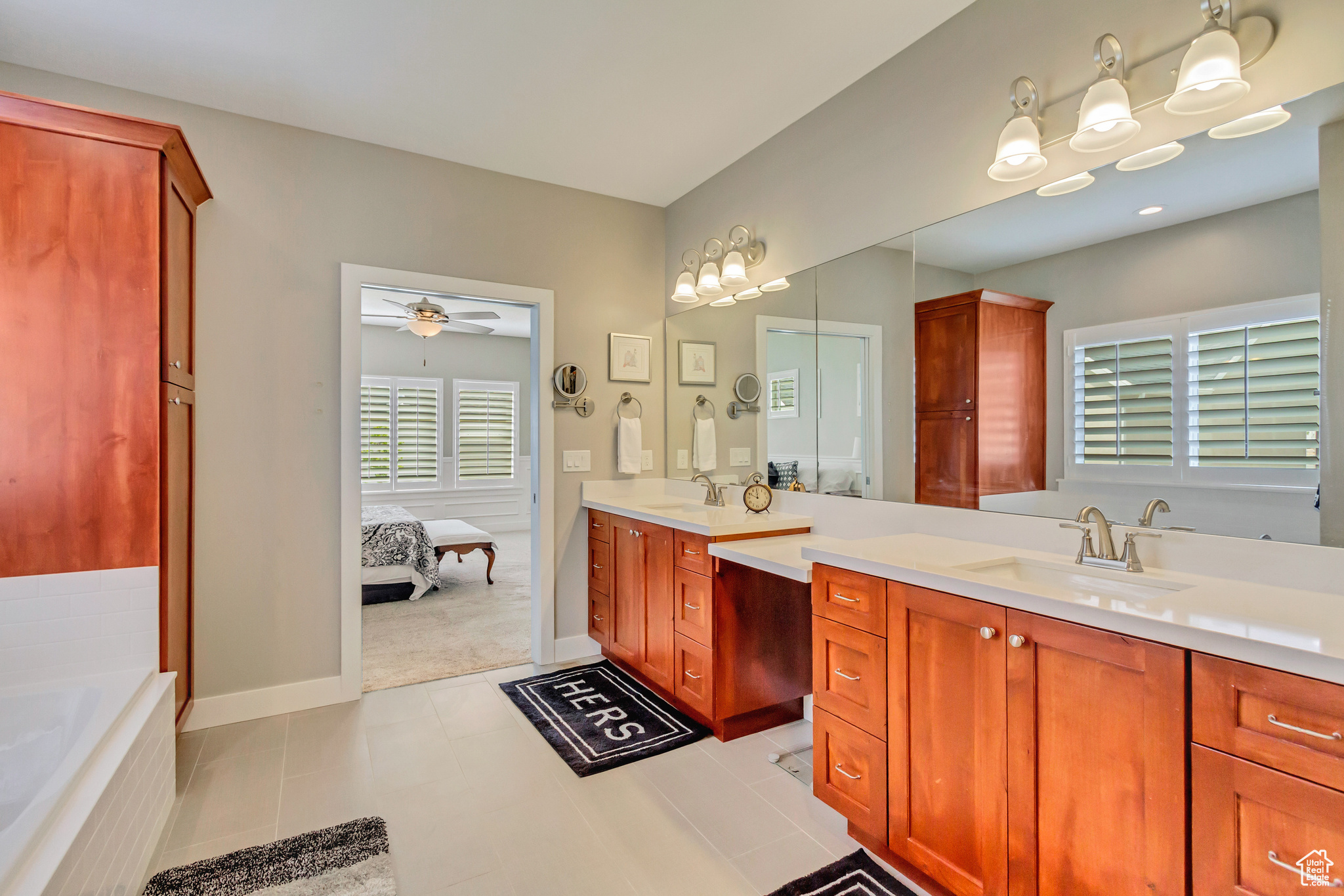 STARHAVEN VILLAS - Residential