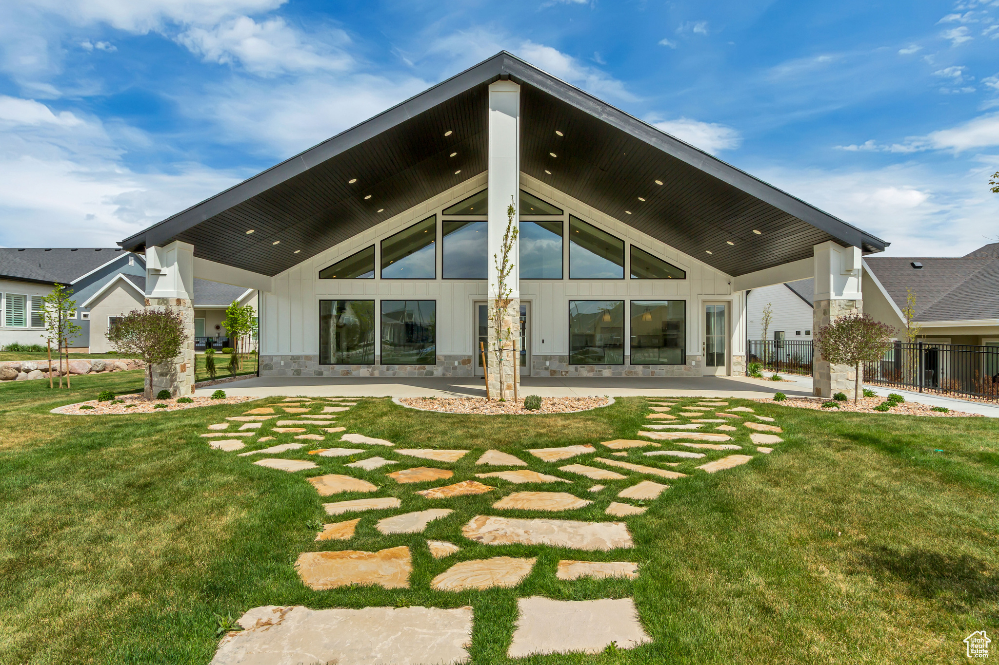 STARHAVEN VILLAS - Residential