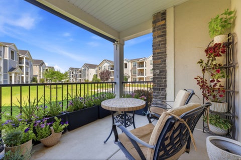 Photo of 631 N SUN PEAK DR, Vineyard, UT 84059 (MLS # 2176753)
