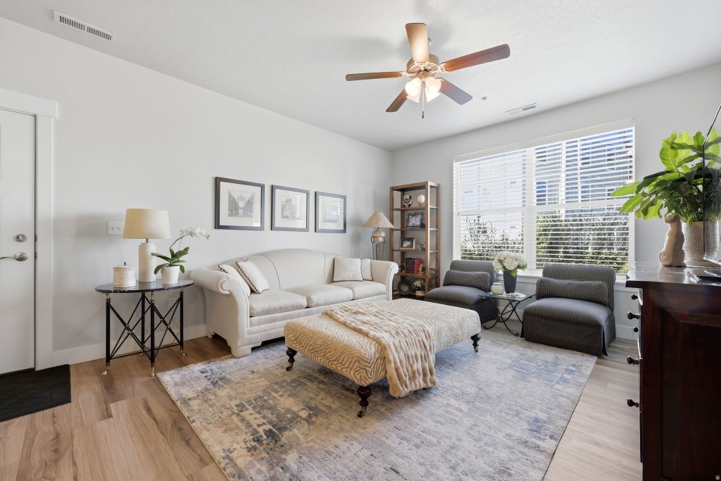 Photo of 631 N SUN PEAK DR, Vineyard, UT 84059 (MLS # 2176753)