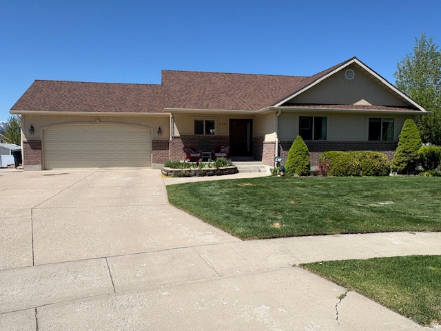 CLOVER RIDGE - Residential