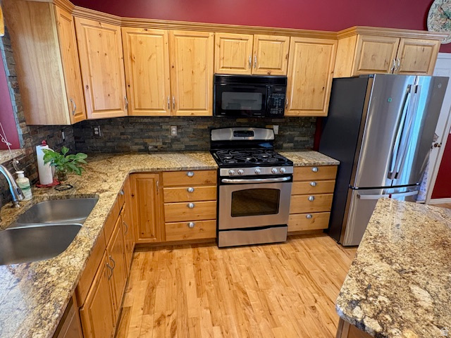CLOVER RIDGE - Residential