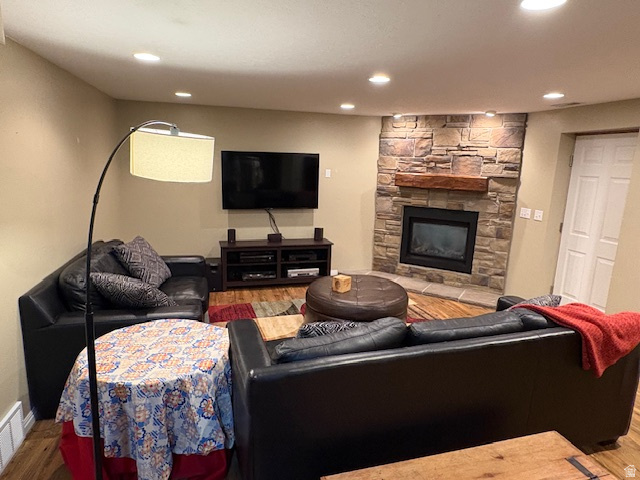 CLOVER RIDGE - Residential