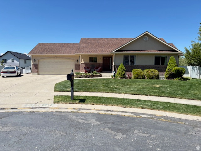 CLOVER RIDGE - Residential