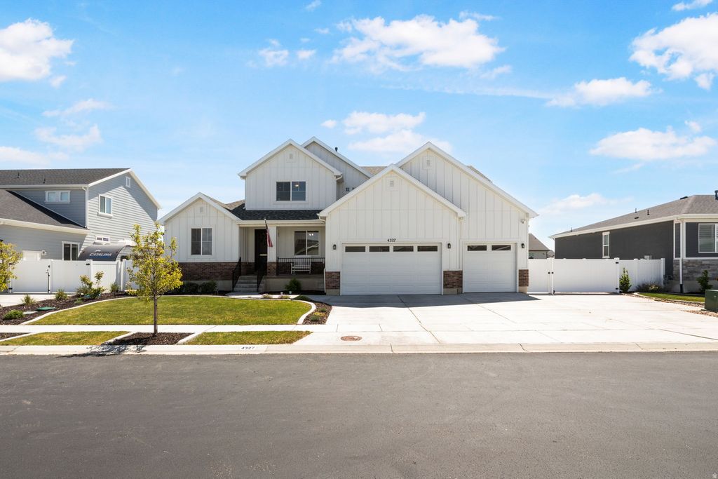 Photo of 4327 W 6075 S, Hooper, UT 84315 (MLS # 2155213)