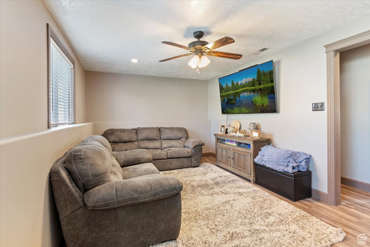 HARRISVILLE HOLLOW - Residential