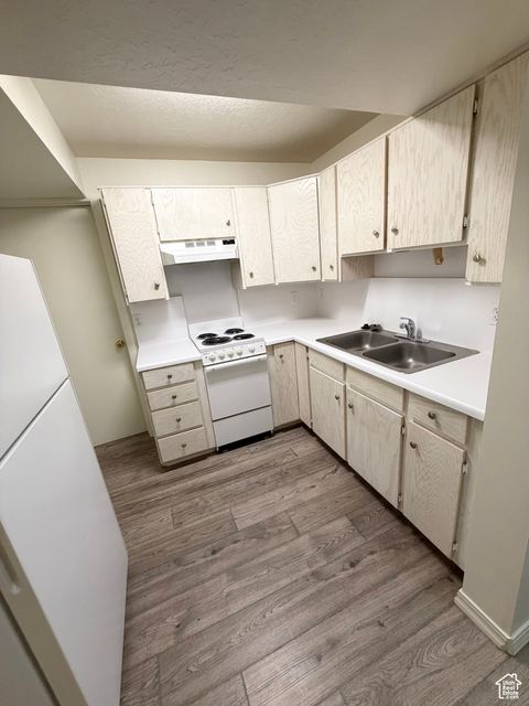 Tiny photo for 1876 E CRESTHILL DR S #BSMT, Holladay, UT 84117 (MLS # 2119830)