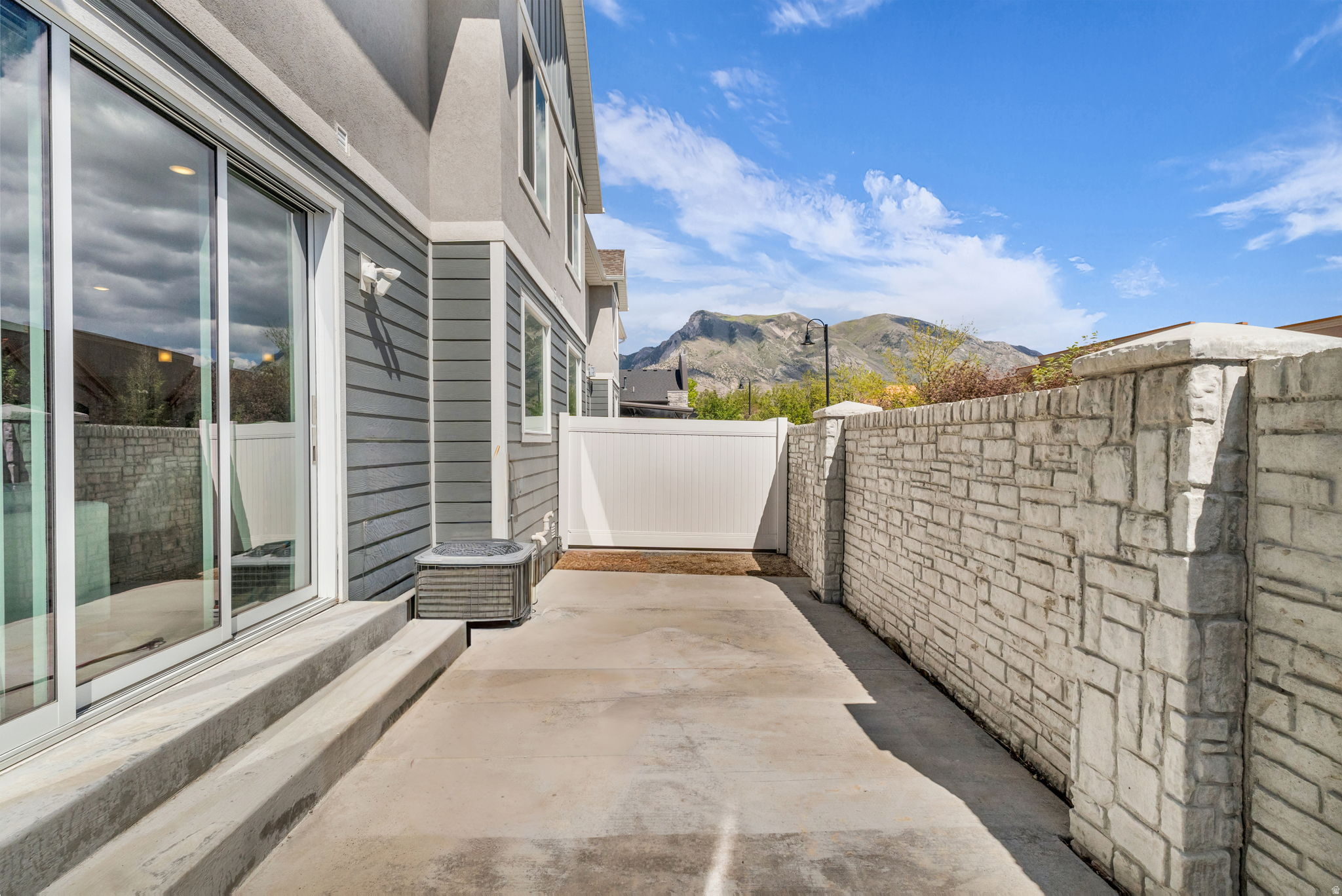 HIGHLAND VISTA - Residential