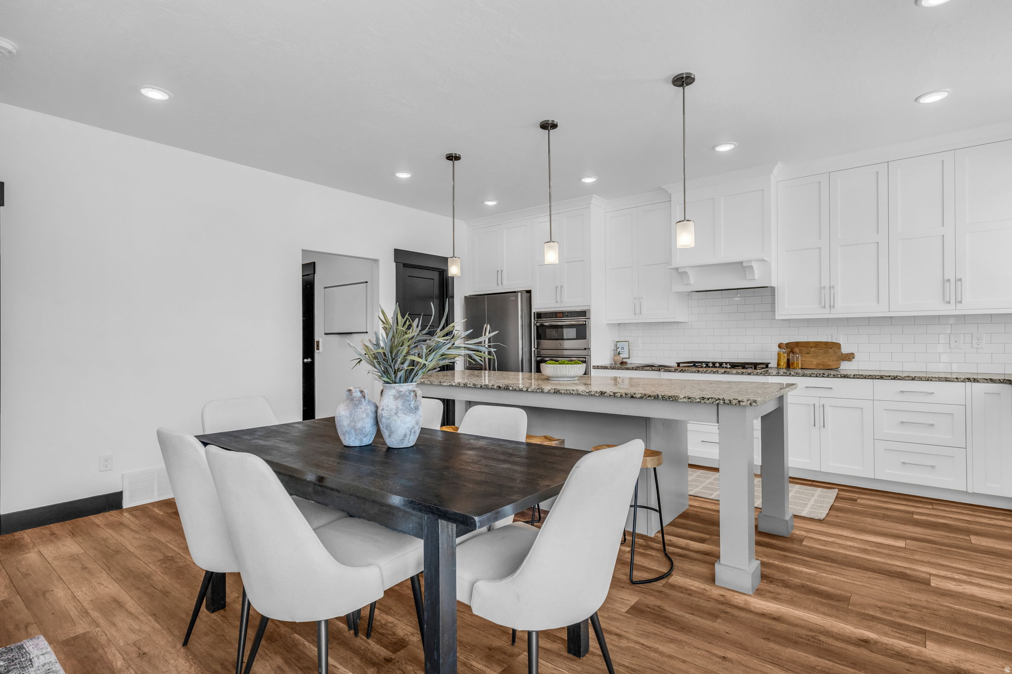 HIGHLAND VISTA - Residential