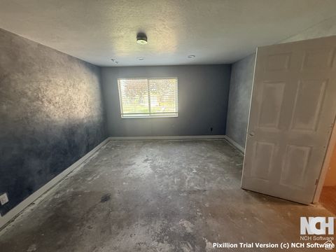 Tiny photo for 877 S 200 E, Farmington, UT 84025 (MLS # 2118092)