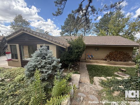 Photo of 877 S 200 E, Farmington, UT 84025 (MLS # 2118092)
