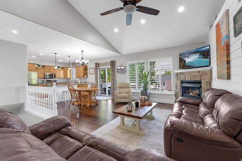 Tiny photo for 244 W ALPINE DR, Saratoga Springs, UT 84045 (MLS # 2151132)