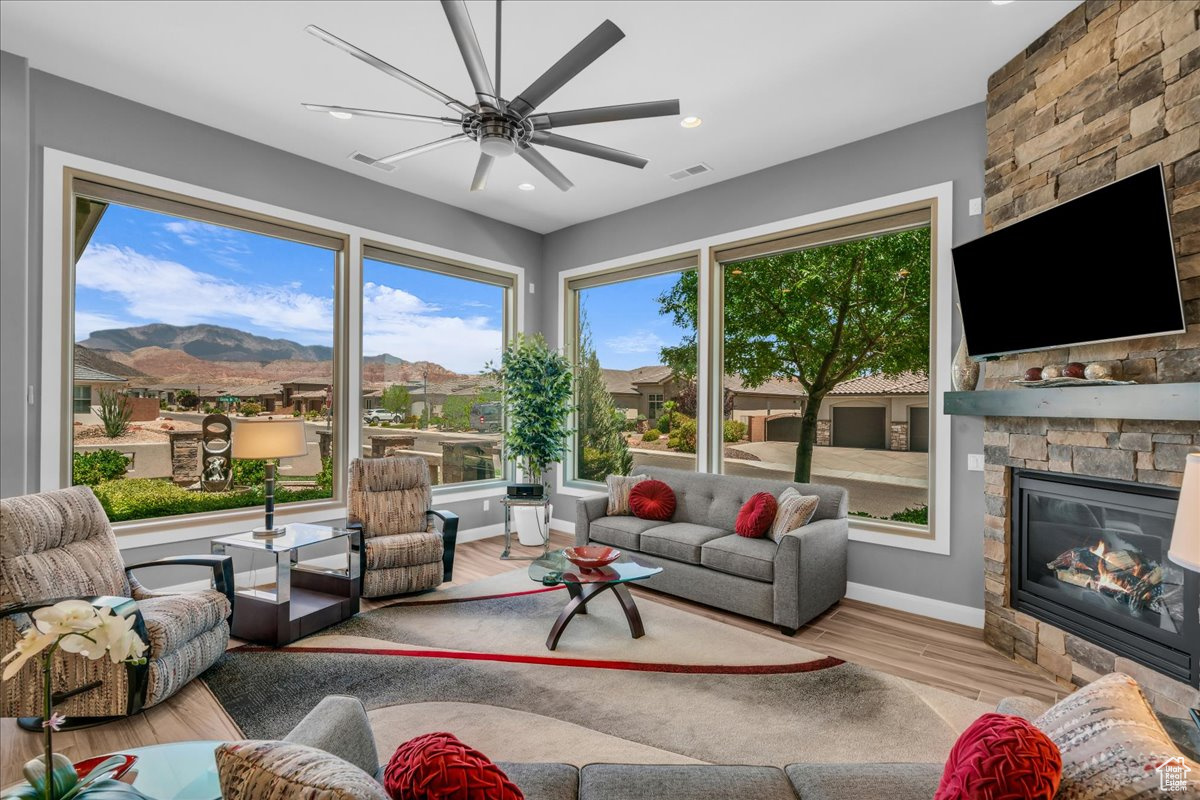1865 N Park Grove Dr, Washington, Utah image 2
