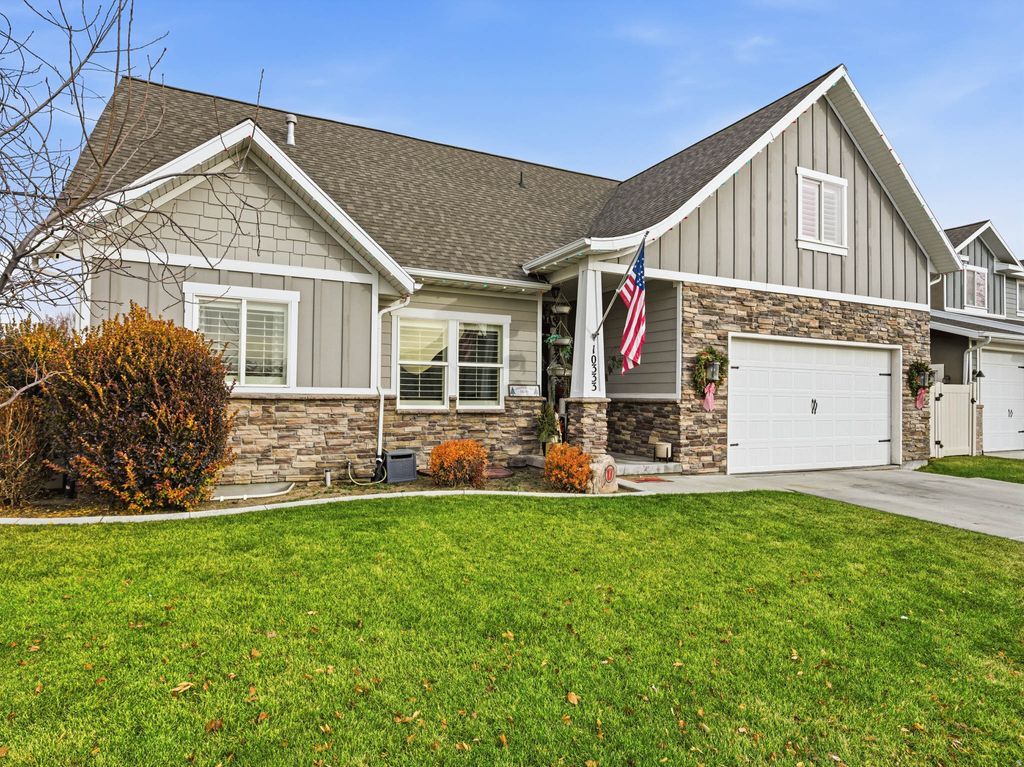 Photo of 10333 S WAPATI MOON PL, South Jordan, UT 84095 (MLS # 2128475)