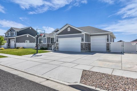 Tiny photo for 3377 S 2400 W, West Haven, UT 84401 (MLS # 2155126)