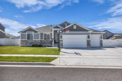 Photo of 3377 S 2400 W, West Haven, UT 84401 (MLS # 2155126)