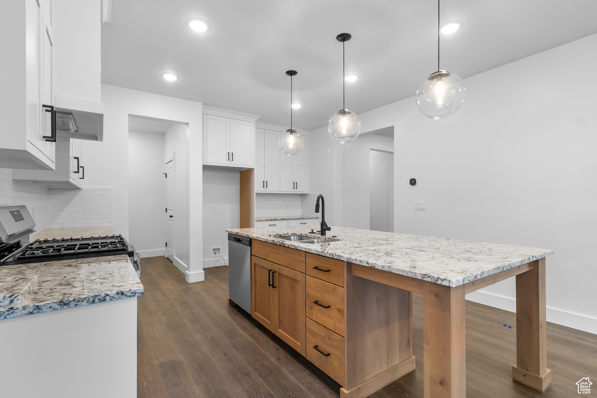 RIDGELINE PARK - Residential