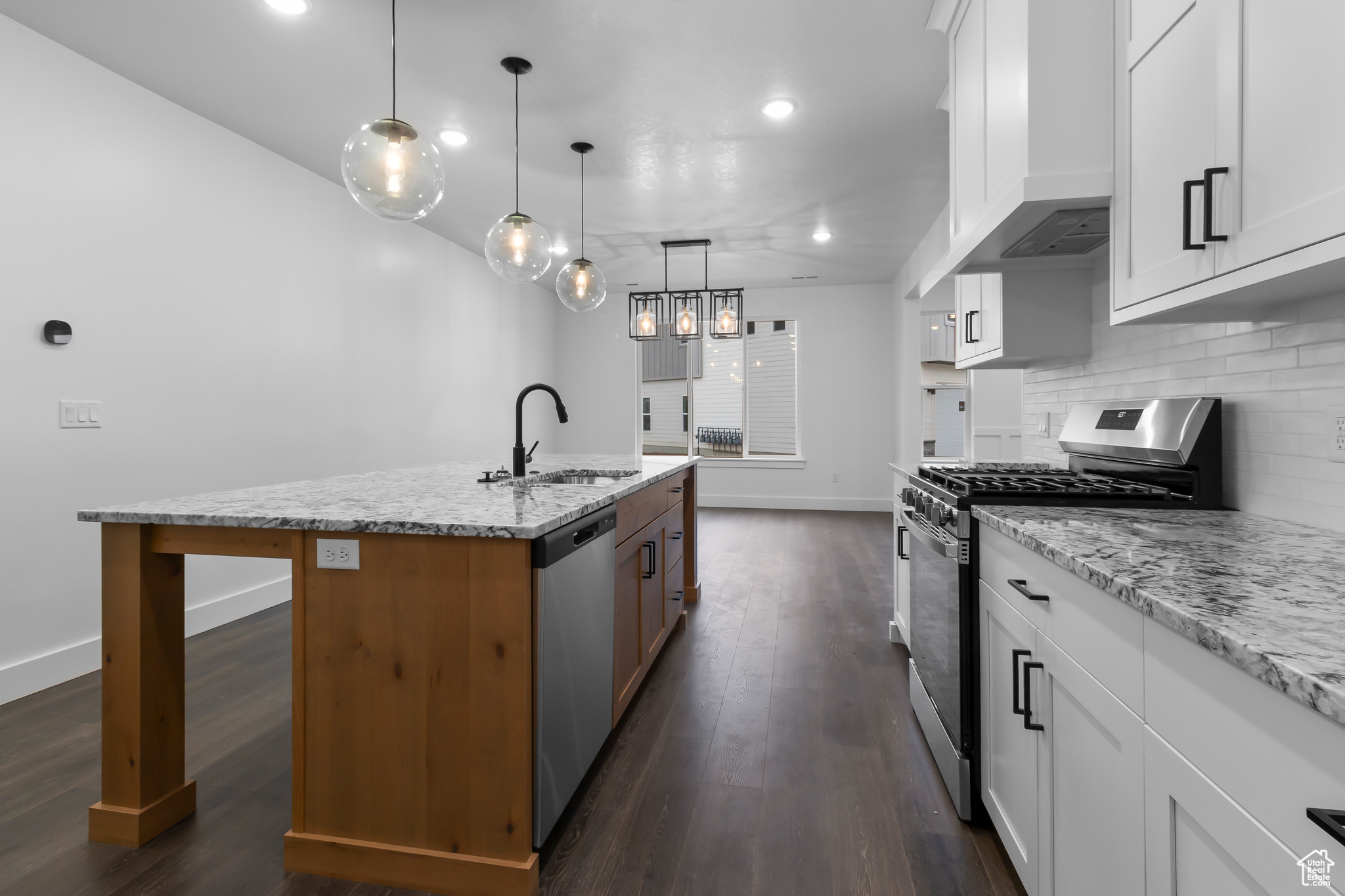 RIDGELINE PARK - Residential