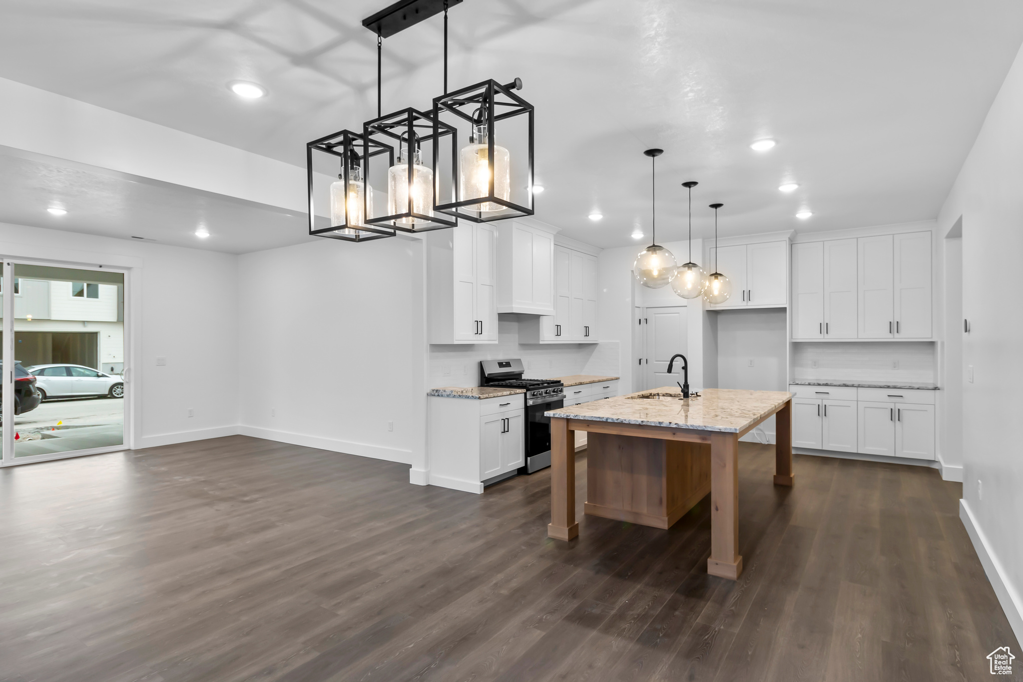 RIDGELINE PARK - Residential
