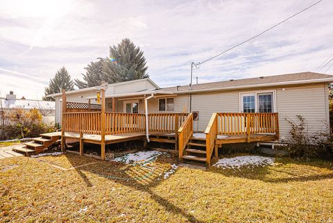 Tiny photo for 371 MCLEAN AVE, Soda Springs, ID 83276 (MLS # 2121122)