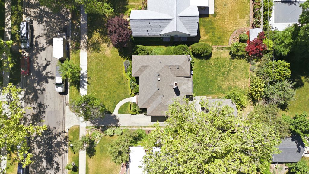 Photo of 2023 E HUBBARD AVE, Salt Lake City, UT 84108 (MLS # 2167167)