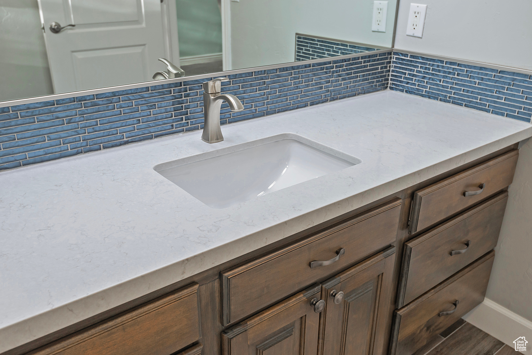 Sandy, Utah 84092, United States, 5 Bedrooms Bedrooms, ,4 BathroomsBathrooms,Residential,Active,116625