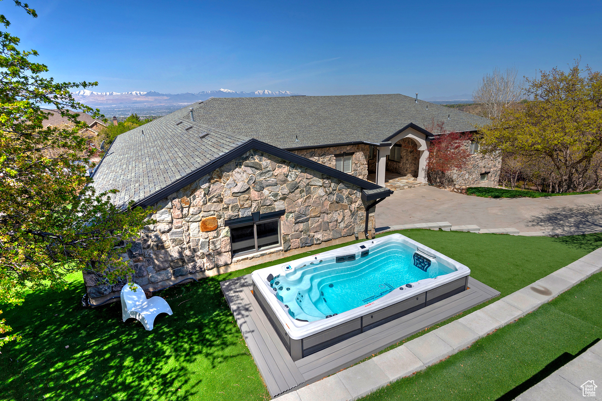 Sandy, Utah 84092, United States, 5 Bedrooms Bedrooms, ,4 BathroomsBathrooms,Residential,Active,116625