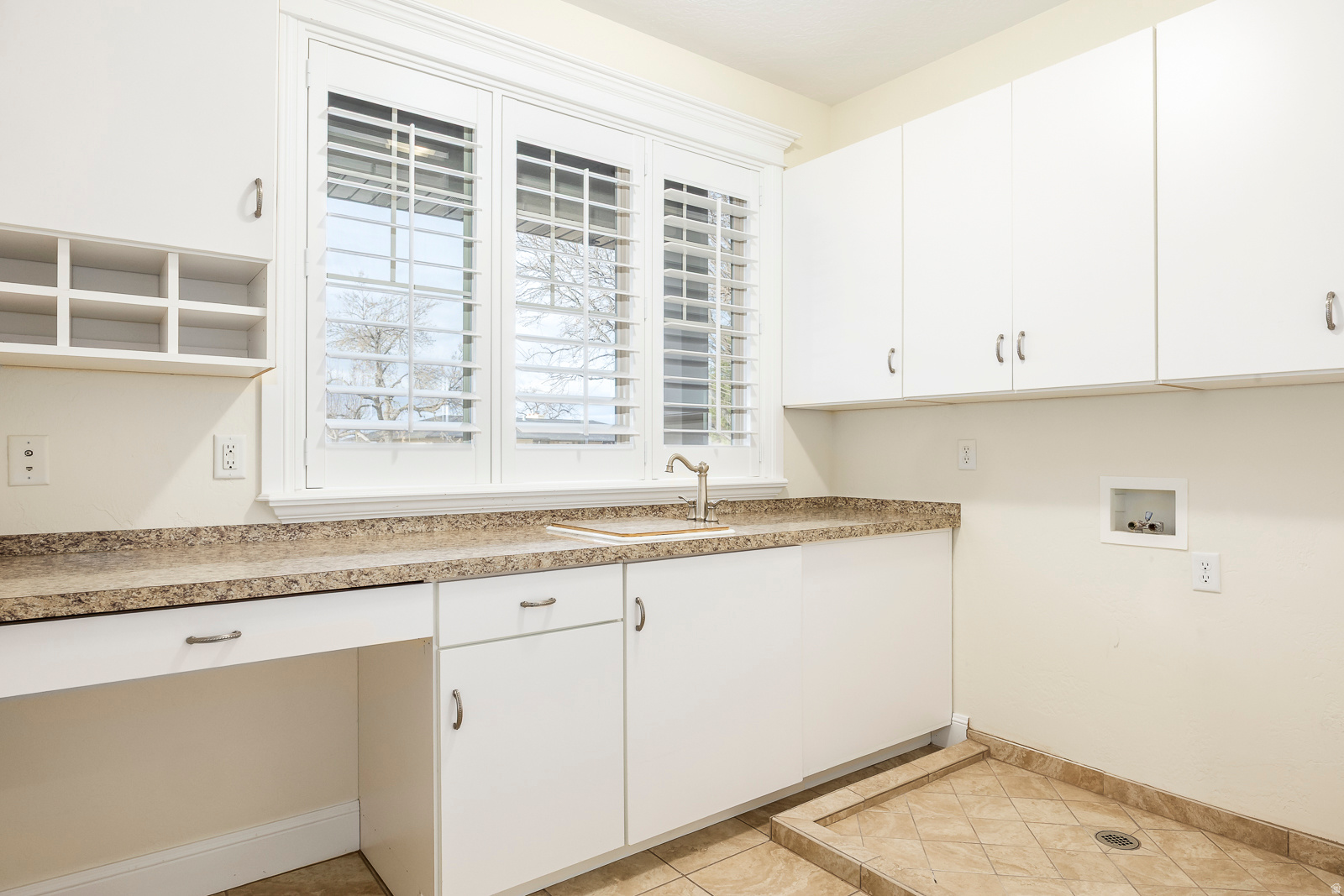 WOLF HOLLOW ESTATES - Residential