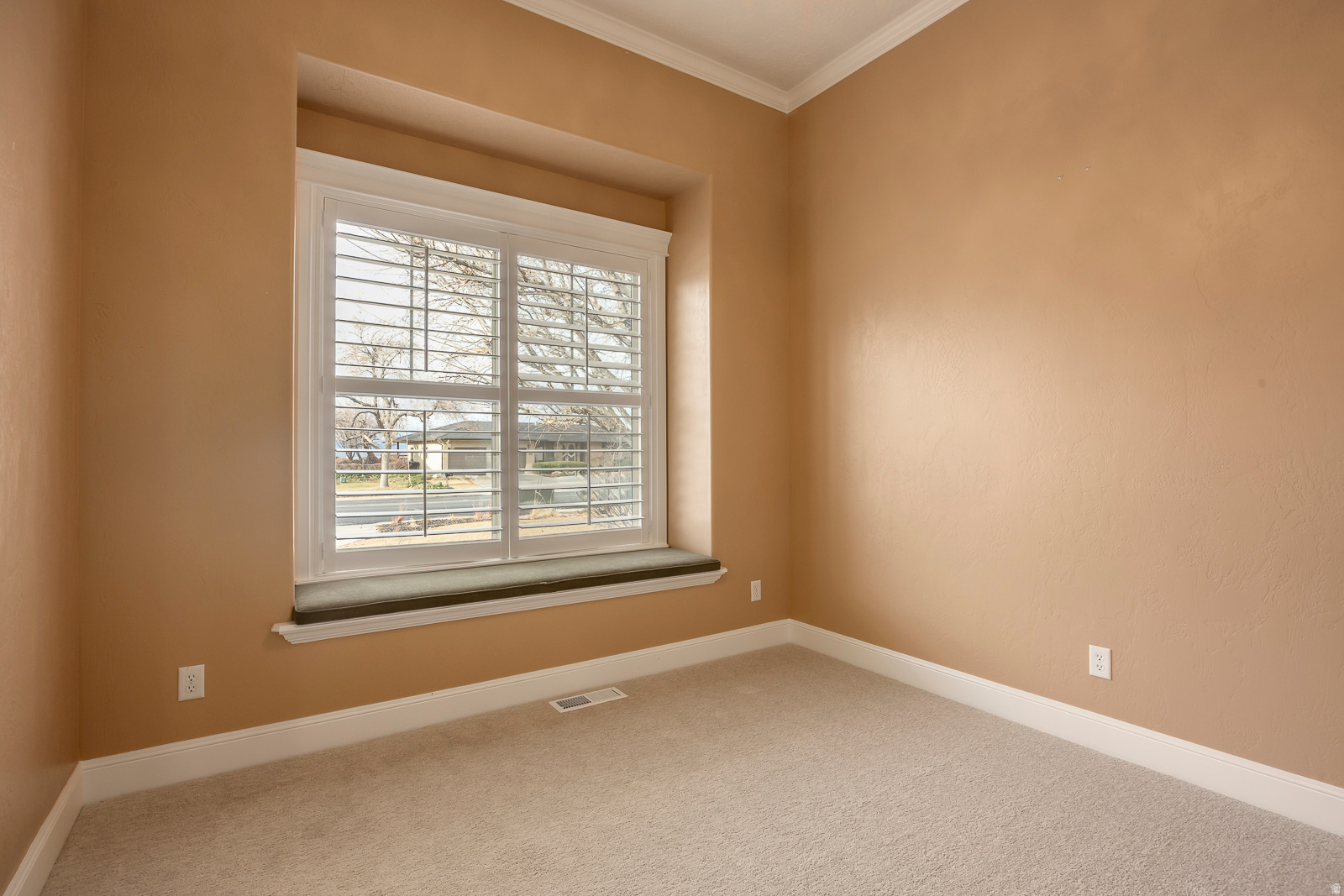 WOLF HOLLOW ESTATES - Residential