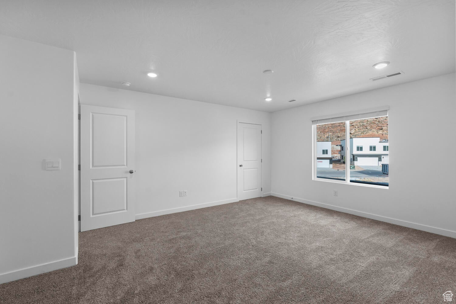 LONG VALLEY - Residential