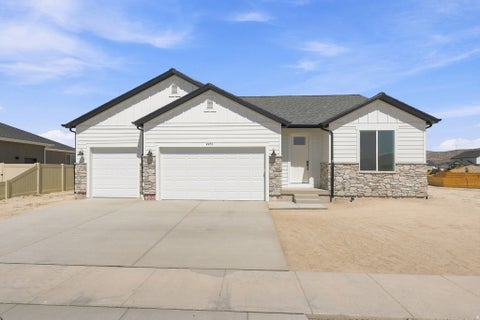 Photo of 2273 E SUNFLOWER DR #439, Eagle Mountain, UT 84005 (MLS # 2183764)