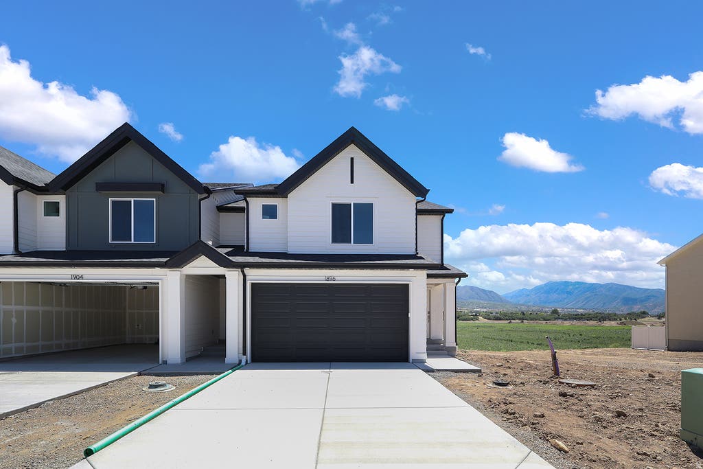 Photo of 1926 E CORRIENTE DR #1300, Salem, UT 84653 (MLS # 2179574)