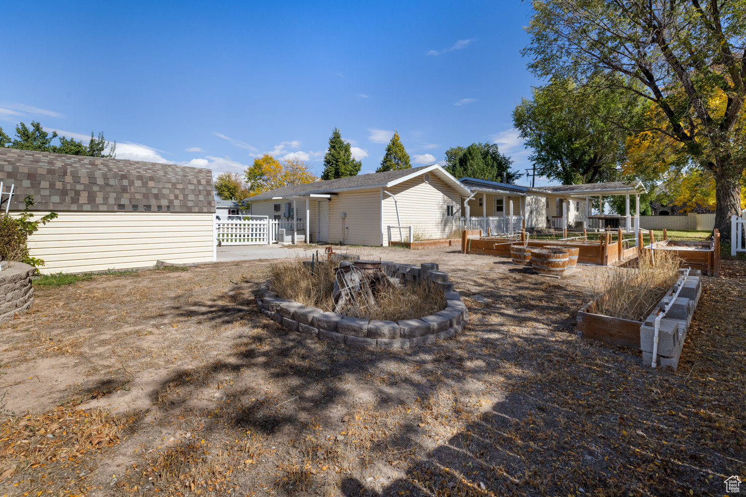 PINE MEADOWS MOBILE HOME COMMUNITY PUD - Residential