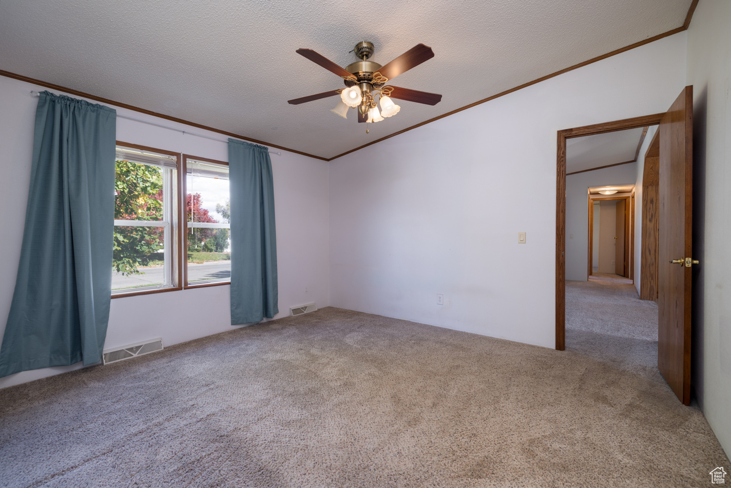 PINE MEADOWS MOBILE HOME COMMUNITY PUD - Residential