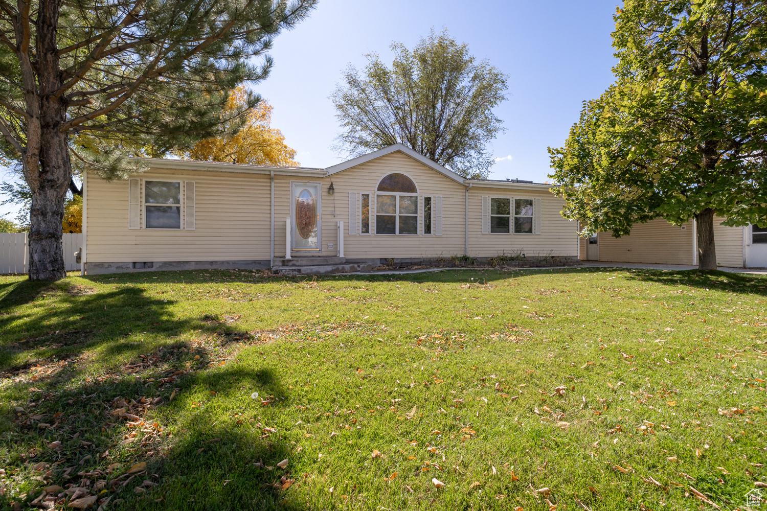 PINE MEADOWS MOBILE HOME COMMUNITY PUD - Residential