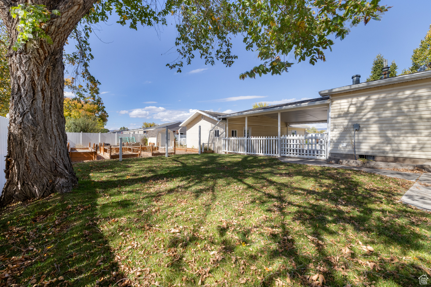 PINE MEADOWS MOBILE HOME COMMUNITY PUD - Residential