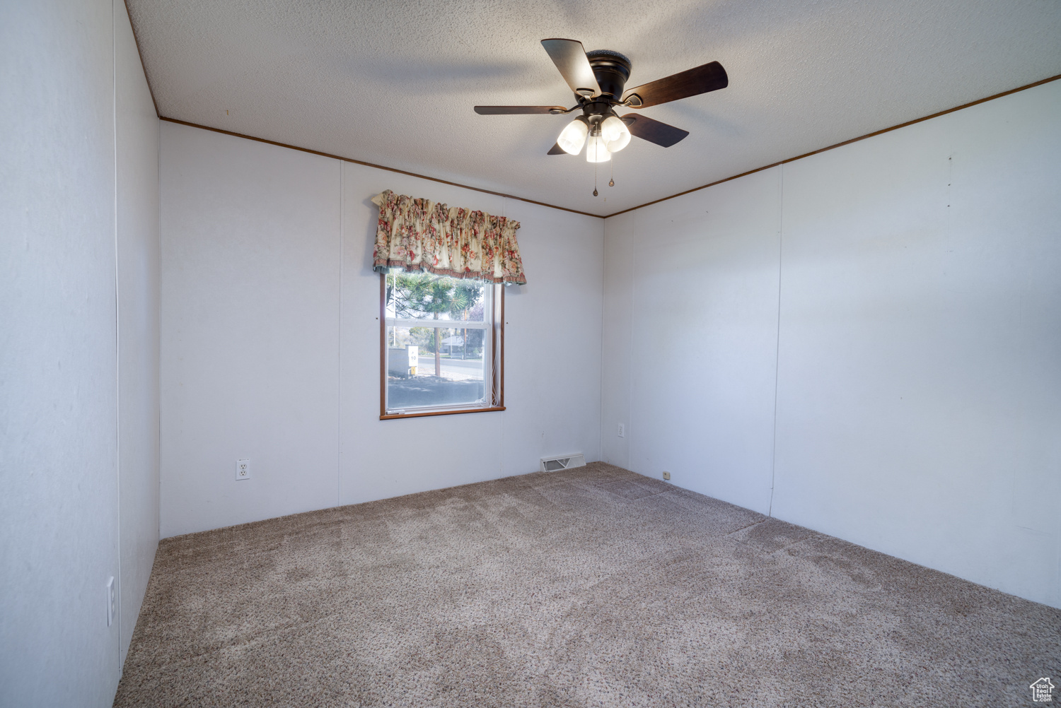 PINE MEADOWS MOBILE HOME COMMUNITY PUD - Residential
