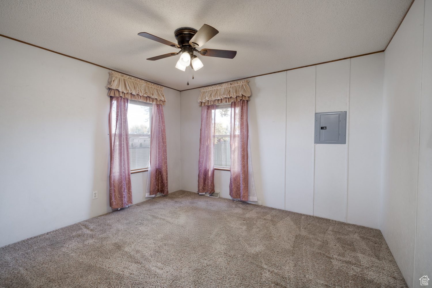 PINE MEADOWS MOBILE HOME COMMUNITY PUD - Residential