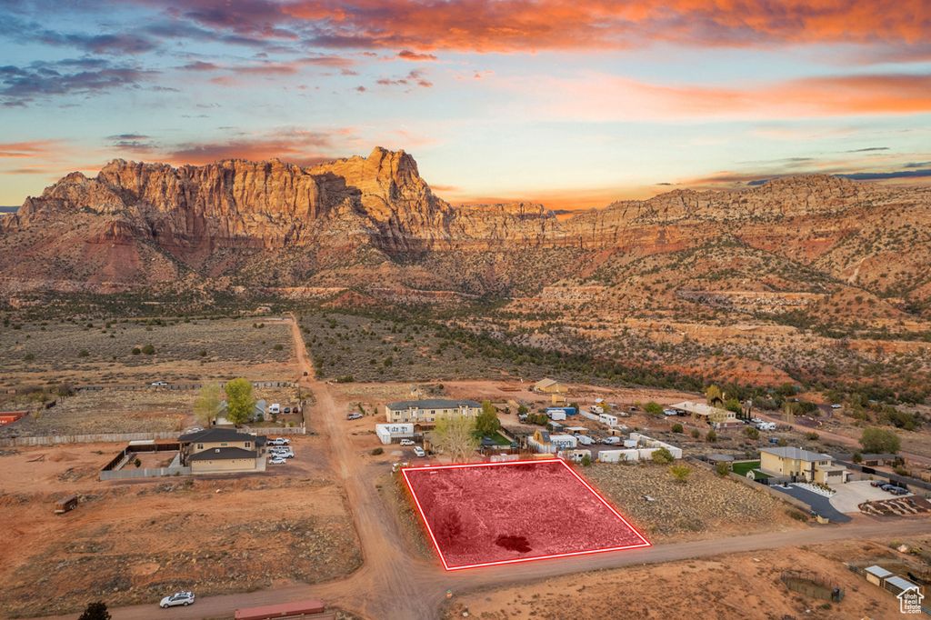 Photo of 920 N ELM ST, Hildale, UT 84784 (MLS # 2119770)