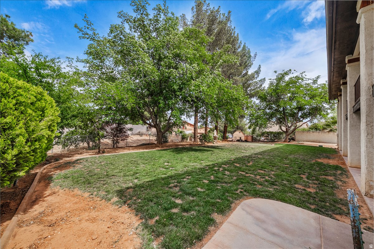 BLOOMINGTON COUNTRY CLUB 8 - Residential