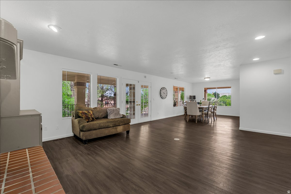 BLOOMINGTON COUNTRY CLUB 8 - Residential