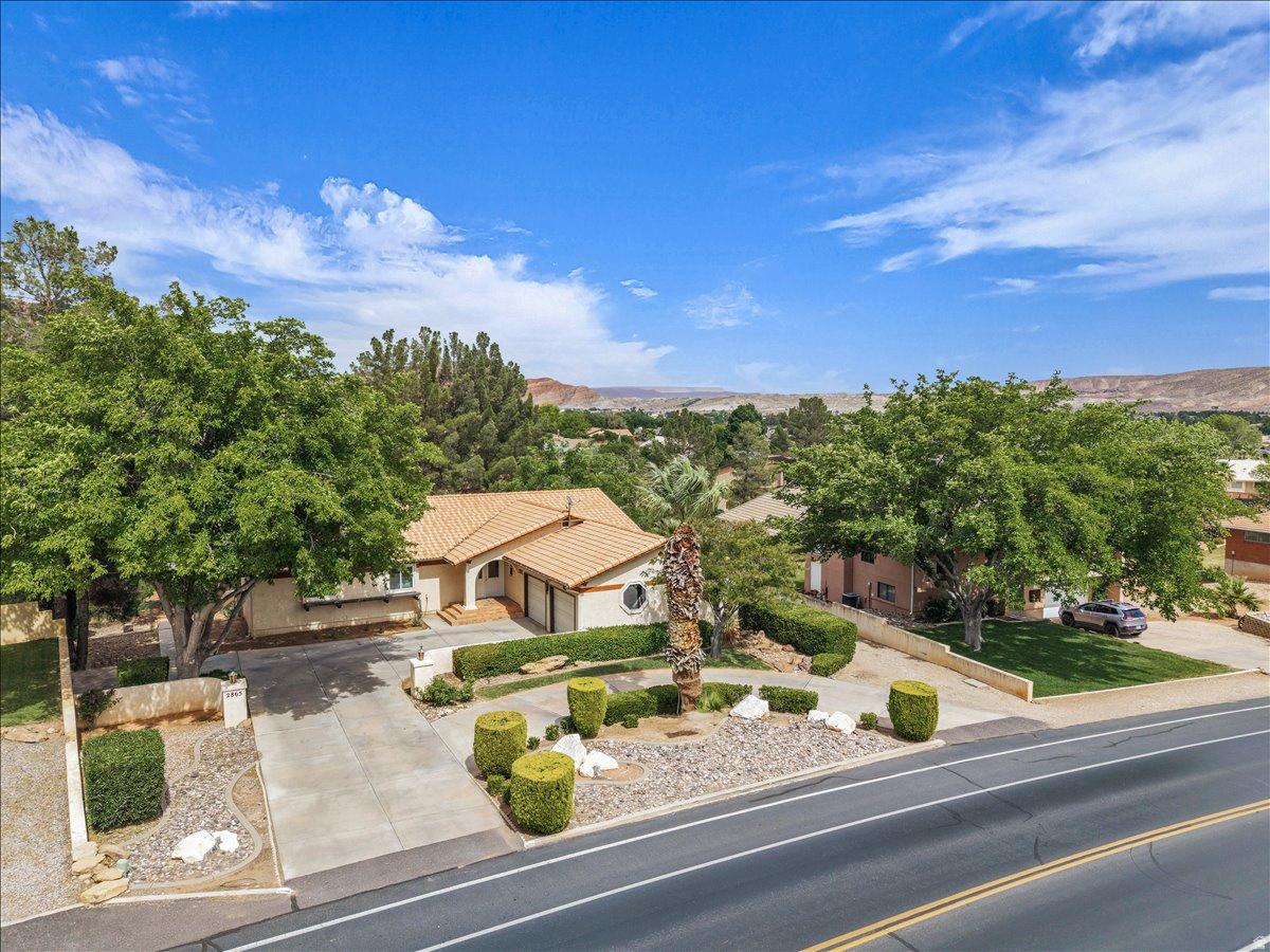 BLOOMINGTON COUNTRY CLUB 8 - Residential