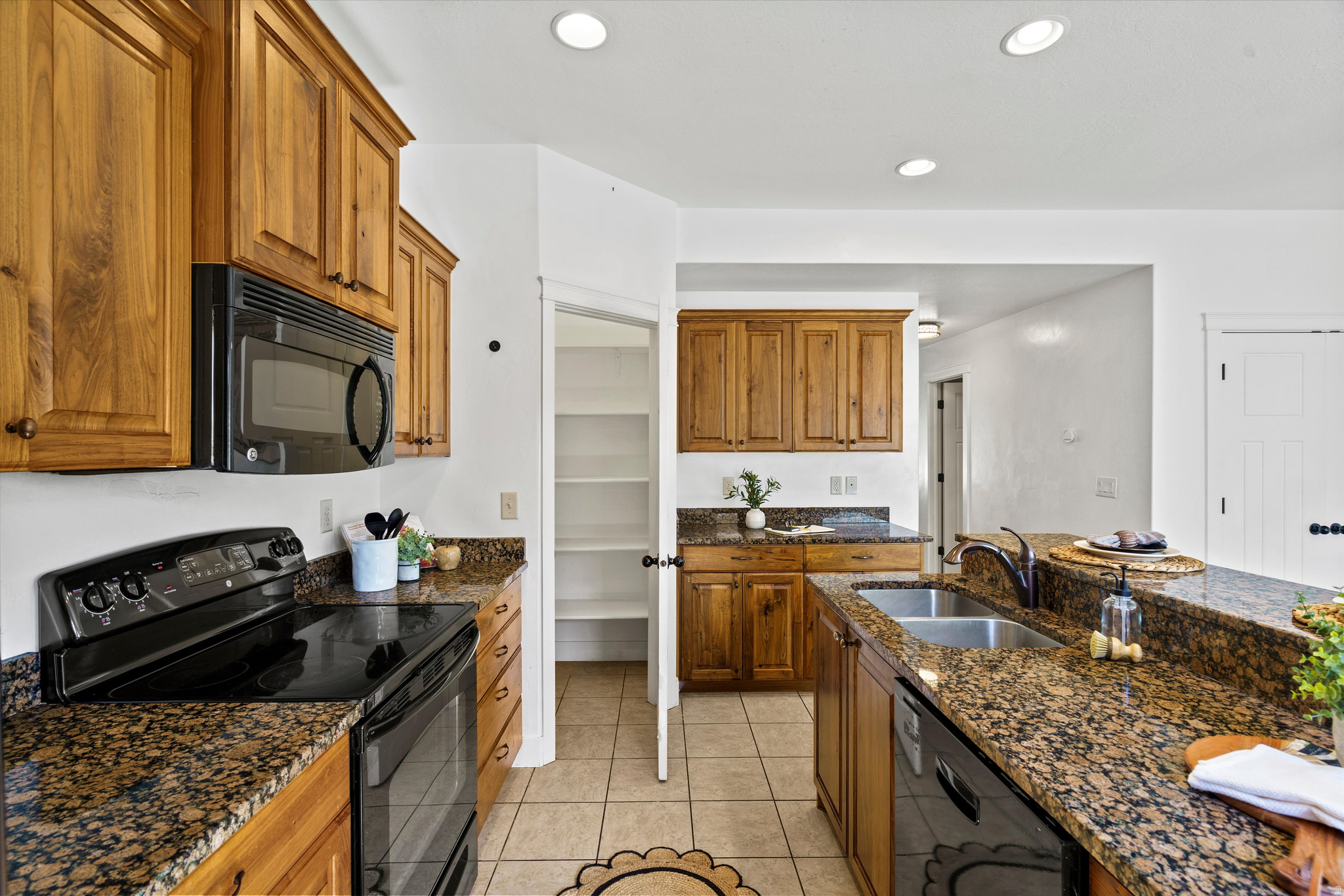 COVE @PLEASANT VIEW - Residential