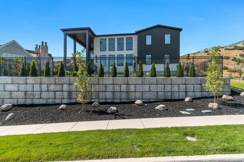 Tiny photo for 516 E SAVANNAH CIR N, Alpine, UT 84004 (MLS # 2140165)