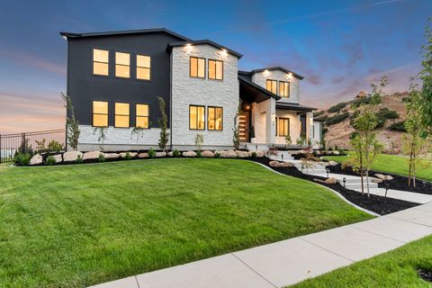Tiny photo for 516 E SAVANNAH CIR N, Alpine, UT 84004 (MLS # 2140165)